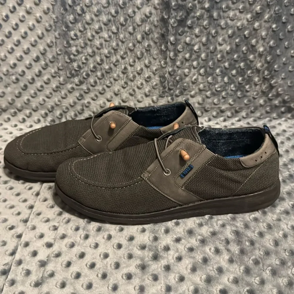 Men’s Nunn Bush Casual Slip-On’s.   WIDE